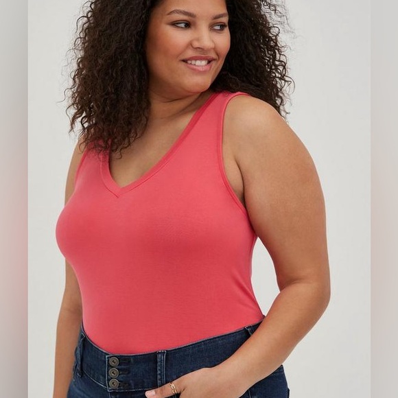 🎈3/$25🎈NWT Torrid 3 Perfect Super Soft Vneck Tank - Picture 1 of 7